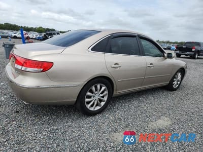 Trzecie zdjęcie samochodu z tyłu: 2006 HYUNDAI AZERA SE VIN:KMHFC46F36A050524 - miniatura