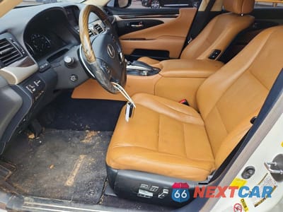 Zdjęcie 7 z 12 samochodu: 2015 LEXUS LS 460 VIN:JTHBL5EF9F5133537 - miniatura