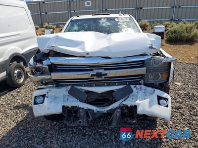 Piąte zdjęcie samochodu w środku: 2015 CHEVROLET SILVERADO K3500 HIGH COUNTRY VIN:1GC4K1E81FF663888 - miniatura