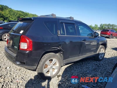 Trzecie zdjęcie samochodu z tyłu: 2012 JEEP COMPASS LATITUDE VIN:1C4NJDEB2CD588646 - miniatura