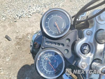 Zdjęcie 7 z 9 samochodu: 2002 TRIUMPH UK VIN:SMT395DJ12J158851 - miniatura