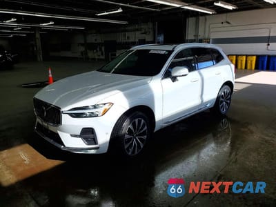 2023 VOLVO XC60 PLUS YV4L12RE1P1266018 - główne zdjęcie licytacji z USA - miniatura