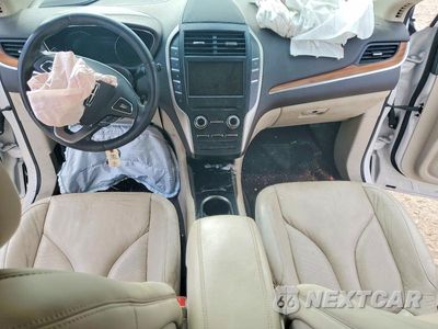 Zdjęcie 8 z 13 samochodu: 2018 LINCOLN MKC SELECT VIN:5LMCJ2D98JUL20734 - miniatura