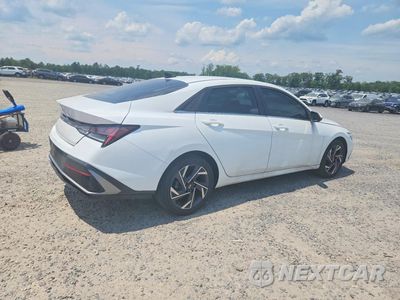 Trzecie zdjęcie samochodu z tyłu: 2025 HYUNDAI ELANTRA LIMITED VIN:KMHLN4DJ1SU142227 - miniatura