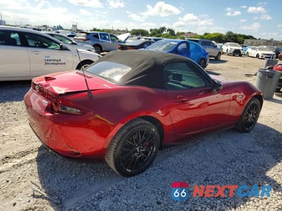 Trzecie zdjęcie samochodu z tyłu: 2023 MAZDA MX-5 MIATA CLUB VIN:JM1NDAC7XP0551247 - miniatura