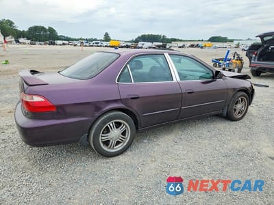 Trzecie zdjęcie samochodu z tyłu: 1999 HONDA ACCORD EX VIN:1HGCG1656XA062770 - miniatura