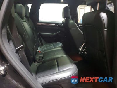 Zdjęcie 11 z 13 samochodu: 2013 PORSCHE CAYENNE VIN:WP1AA2A26DLA12525 - miniatura