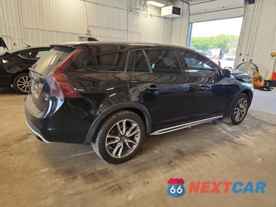 Trzecie zdjęcie samochodu z tyłu: 2018 VOLVO V60 CROSS COUNTRY PREMIER VIN:YV440MWK3J2056440 - miniatura