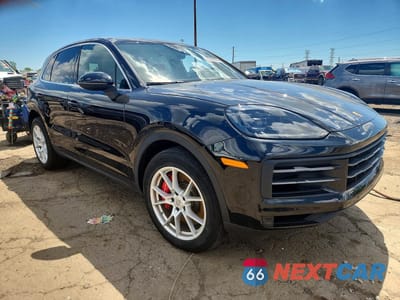 Czwarte zdjęcie samochodu z boku: 2024 PORSCHE CAYENNE S VIN:WP1AL2AY8RDA32162 - miniatura