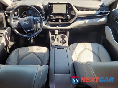 Zdjęcie 8 z 14 samochodu: 2021 TOYOTA HIGHLANDER XLE VIN:5TDGZRBH8MS061286 - miniatura