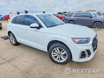 Czwarte zdjęcie samochodu z boku: 2022 AUDI Q5 PREMIUM 45 VIN:WA1GAAFY6N2095460 - miniatura