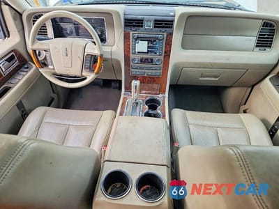 Zdjęcie 8 z 13 samochodu: 2013 LINCOLN NAVIGATOR VIN:5LMJJ2H5XDEL06122 - miniatura