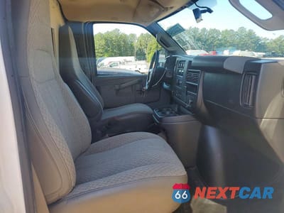 Zdjęcie 11 z 13 samochodu: 2019 CHEVROLET EXPRESS BOX TRUCK VIN:1GB0GRFG2K1356343 - miniatura
