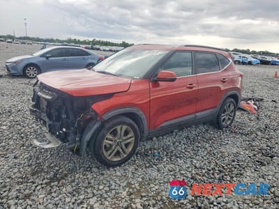 2021 KIA SELTOS S KNDEU2AA1M7157868 - główne zdjęcie licytacji z USA - miniatura
