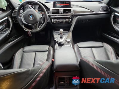 Zdjęcie 8 z 12 samochodu: 2018 BMW 330 XI VIN:WBA8D9C59JEM33286 - miniatura