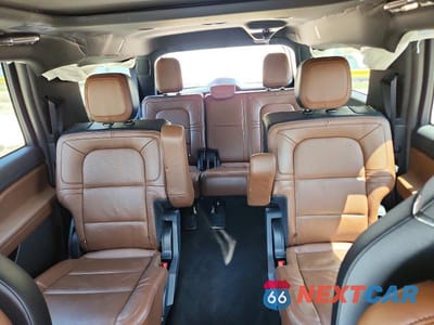 Zdjęcie 10 z 13 samochodu: 2023 LINCOLN NAVIGATOR L RESERVE VIN:5LMJJ3LG9PEL11220 - miniatura