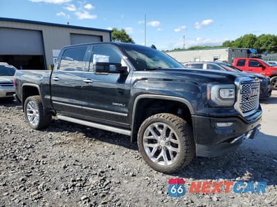 Czwarte zdjęcie samochodu z boku: 2018 GMC SIERRA K1500 DENALI VIN:3GTU2PEJ9JG605198 - miniatura