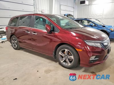 Czwarte zdjęcie samochodu z boku: 2018 HONDA ODYSSEY TOURING VIN:5FNRL6H86JB000177 - miniatura