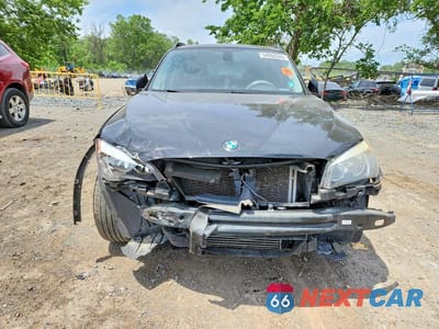 Piąte zdjęcie samochodu w środku: 2015 BMW X1 XDRIVE28I VIN:WBAVL1C57FVY30168 - miniatura