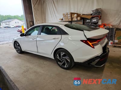Trzecie zdjęcie samochodu z tyłu: 2025 HYUNDAI ELANTRA LIMITED VIN:KMHLP4DG8SU897292 - miniatura