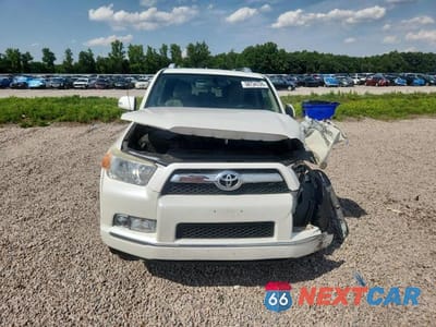 Piąte zdjęcie samochodu w środku: 2011 TOYOTA 4RUNNER SR5 VIN:JTEBU5JR0B5048915 - miniatura