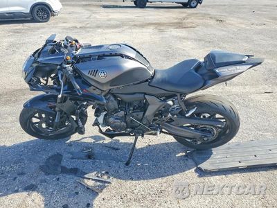 Trzecie zdjęcie samochodu z tyłu: 2024 YAMAHA YZFR7 VIN:JYARM38E0RA011337 - miniatura