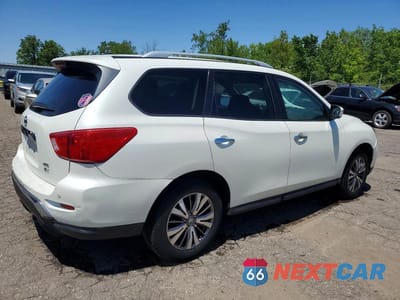 Trzecie zdjęcie samochodu z tyłu: 2017 NISSAN PATHFINDER SV VIN:5N1DR2MM0HC648489 - miniatura
