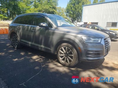 Czwarte zdjęcie samochodu z boku: 2017 AUDI Q7 PREMIUM PLUS VIN:WA1LHAF70HD046474 - miniatura