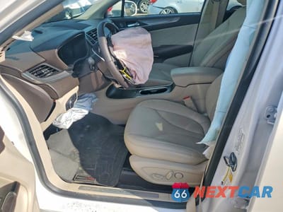 Zdjęcie 7 z 14 samochodu: 2019 LINCOLN MKC VIN:5LMCJ1D91KUL33837 - miniatura