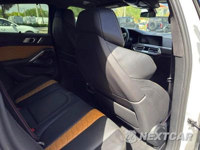 Zdjęcie 6 z 12 samochodu: 2020 BMW X6 M VIN:5YMCY0C09L9B05681 - miniatura
