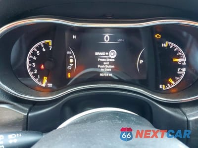 Zdjęcie 9 z 12 samochodu: 2017 JEEP GRAND CHEROKEE LAREDO VIN:1C4RJEAG3HC868355 - miniatura