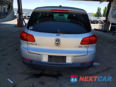 Zdjęcie 6 z 12 samochodu: 2012 VOLKSWAGEN TIGUAN S VIN:WVGAV7AX6CW547751 - miniatura