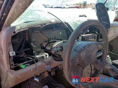 Zdjęcie 9 z 13 samochodu: 2005 CHEVROLET SILVERADO K2500 HEAVY DUTY VIN:1GCHK23215F827158 - miniatura