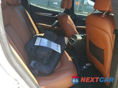 Zdjęcie 10 z 12 samochodu: 2019 MASERATI GHIBLI VIN:ZAM57XSA8K1328257 - miniatura