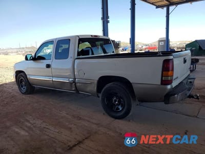 Drugie zdjęcie samochodu z przodu: 2000 GMC NEW SIERRA C1500 VIN:1GTEC19T5YZ173309 - miniatura