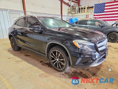 Czwarte zdjęcie samochodu z boku: 2017 MERCEDES-BENZ GLA 250 VIN:WDCTG4EB1HJ296298 - miniatura