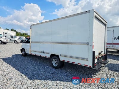 Drugie zdjęcie samochodu z przodu: 2018 GMC SAVANA BOX TRUCK VIN:7GZ37TCG8JN900736 - miniatura