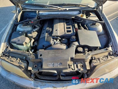 Zdjęcie 11 z 12 samochodu: 2003 BMW 325 I VIN:WBAEV33433KR24008 - miniatura