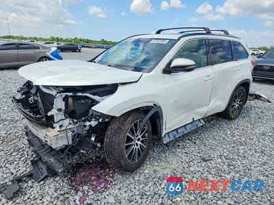 2018 TOYOTA HIGHLANDER SE 5TDJZRFH5JS489053 - główne zdjęcie licytacji z USA - miniatura