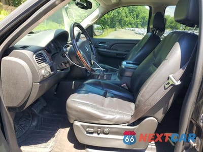 Zdjęcie 7 z 13 samochodu: 2008 GMC YUKON DENALI VIN:1GKFK63858J176836 - miniatura