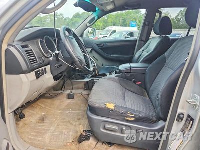 Zdjęcie 7 z 13 samochodu: 2006 TOYOTA 4RUNNER SPORT EDITION VIN:JTEZU14R260067858 - miniatura