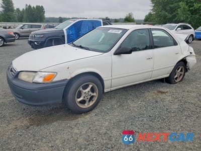 2000 TOYOTA CAMRY LE JT2BG22K8Y0481831 - główne zdjęcie licytacji z USA - miniatura
