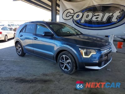 Czwarte zdjęcie samochodu z boku: 2023 KIA NIRO EX VIN:KNDCR3LE1P5107891 - miniatura