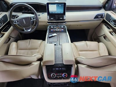 Zdjęcie 8 z 13 samochodu: 2018 LINCOLN NAVIGATOR PREMIERE VIN:5LMJJ2MT0JEL00281 - miniatura