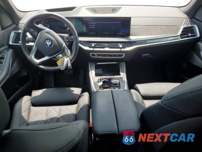 Zdjęcie 8 z 13 samochodu: 2025 BMW X5 XDRIVE50E VIN:5UX43EU00S9X36658 - miniatura