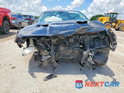 Piąte zdjęcie samochodu w środku: 2021 DODGE CHALLENGER SXT VIN:2C3CDZAG6MH603347 - miniatura