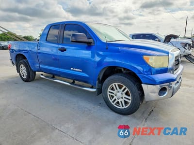 Czwarte zdjęcie samochodu z boku: 2008 TOYOTA TUNDRA GRADE VIN:5TFRU54138X008382 - miniatura