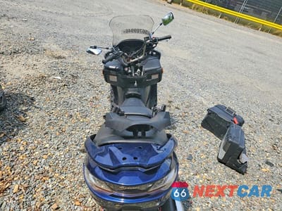 Zdjęcie 6 z 9 samochodu: 2007 SUZUKI AN400 VIN:JS1CK44A272102264 - miniatura