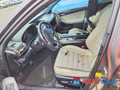 Zdjęcie 7 z 13 samochodu: 2016 LEXUS IS 200T VIN:JTHBA1D20G5003631 - miniatura