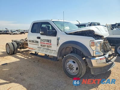 Czwarte zdjęcie samochodu z boku: 2022 FORD F550 SUPER DUTY VIN:1FD0X5HT2NEG17929 - miniatura